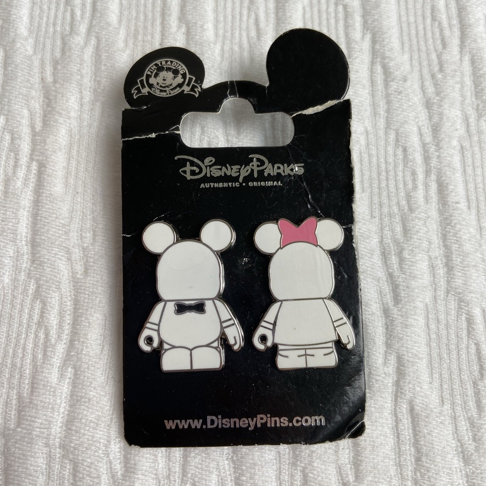 Disney Mickey and Minnie   Pin